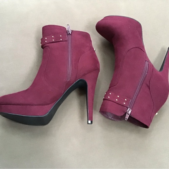 G by Guess Dalli Side Buckle Stiletto Ankle Bootees - Picture 10 of 13
